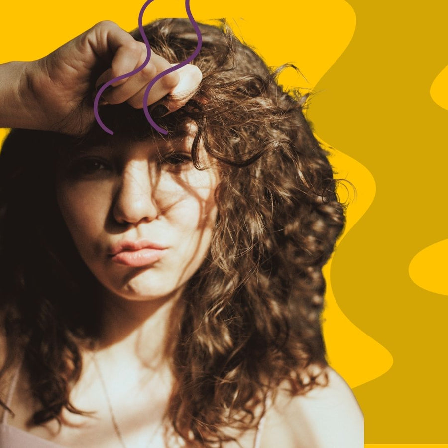 Cheveux ondulés : Comment les entretenir au quotidien ?