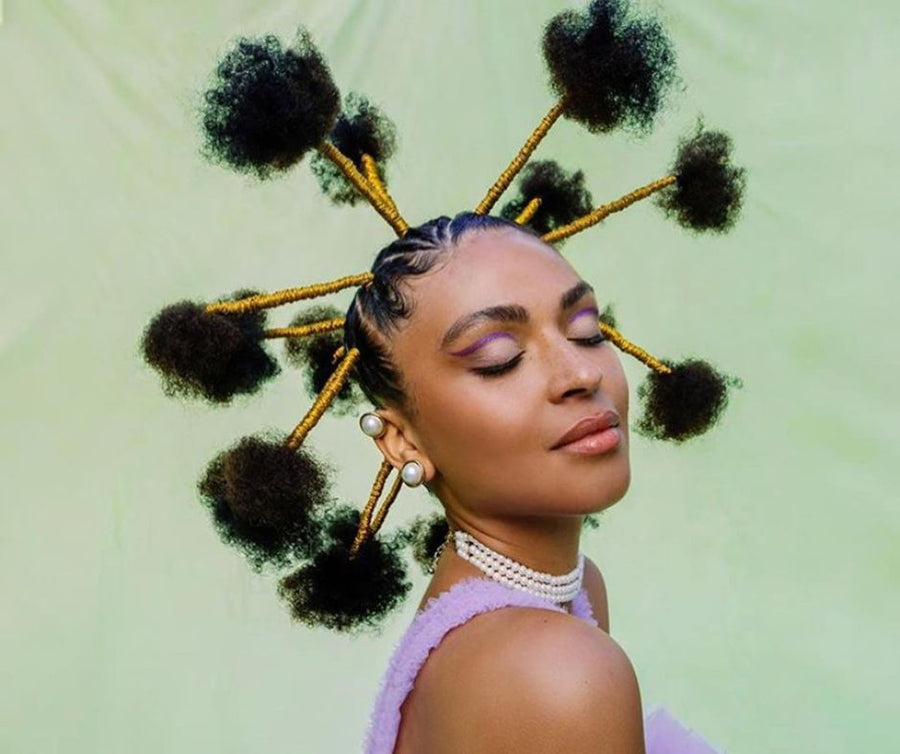 15-idees-coiffures-cheveux-crepus-saison-des-pluies