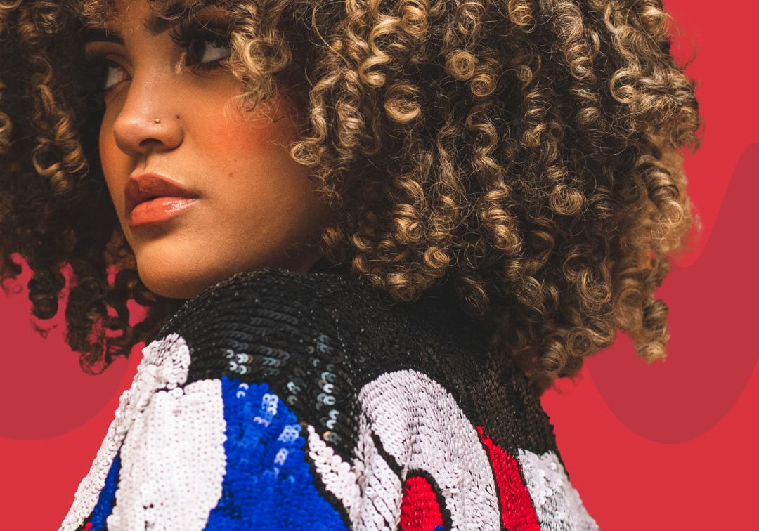 Cheveux bouclés : Comment définir ses boucles après J3
