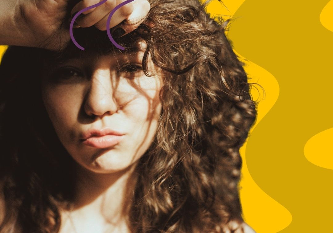 Cheveux ondulés : Comment les entretenir au quotidien ?