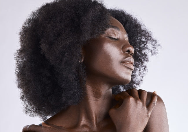 Comment redonner du volume à ses cheveux fins ?